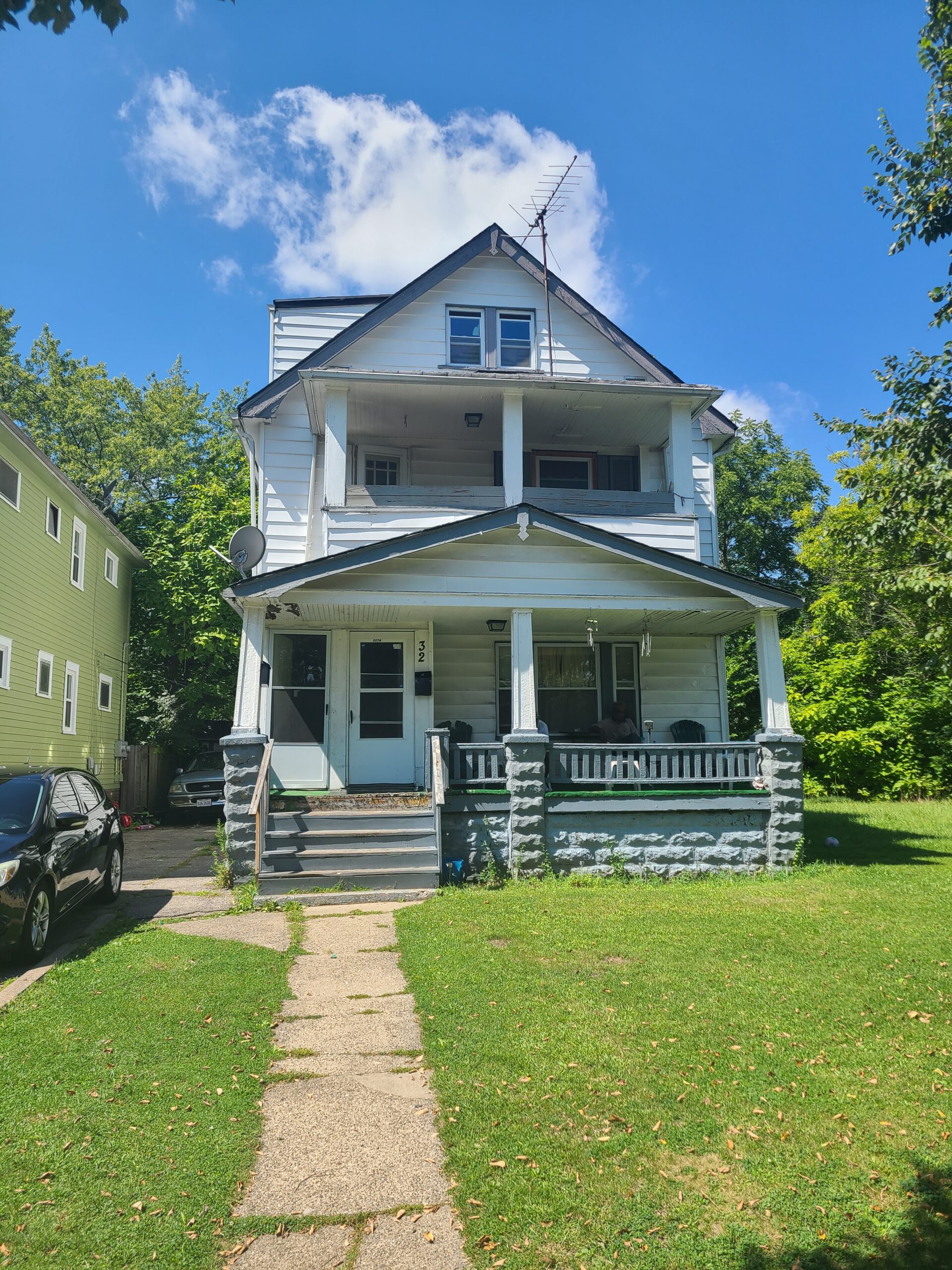 PURCHASE OF 188m² DUPLEX IN CLEVELAND FOR $85.000-PROFIT: $10.750 = 12,65% Net